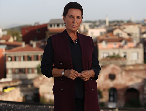 Perihan Savaş... EKRANLARA HANGİ DİZİ İLE DÖNÜYOR?