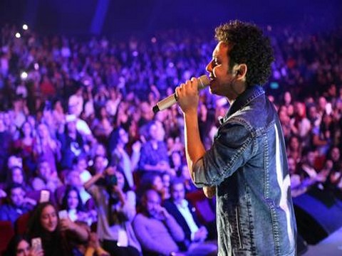 Buray... BOSTANCI SAHNESİNİ ŞARKILARIYLA İNLETTİ!..