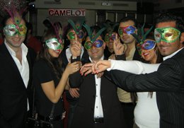 MASKELİ BALO CAMELOT'U YIKIP GEÇTİ!..
