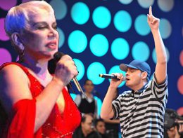 Sezen Aksu-Ceza... SOKAK HAYVANLARI İÇİN SÖYLEYECEKLER!