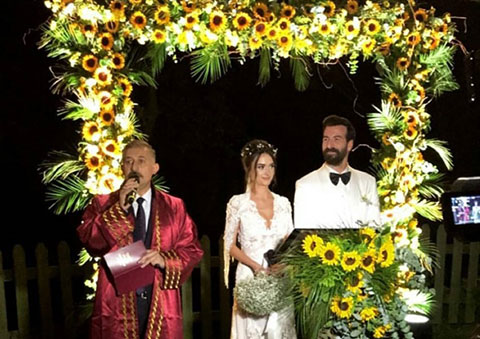 Hande Soral - İsmail Demirci... EVLENDİLER!