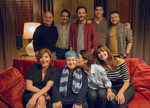 Serra Yılmaz... İLK KEZ YÖNETMEN KOLTUĞUNDA!