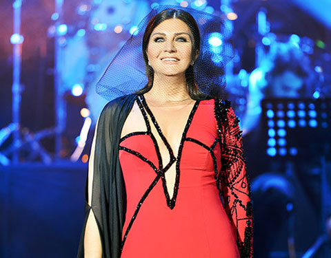 Sibel Can... KARA DUVAK TAKTI, ATEŞİYLE YAKTI!