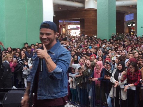 Sinan Akçıl... TOKAT' DA SEVGİ SELİ!..