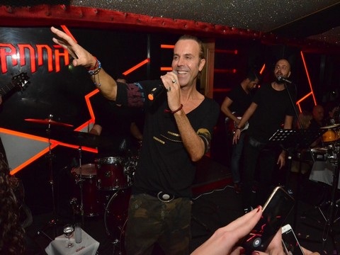 Soner Arıca... KAMUFLAJ MODASINA O DA UYDU!..