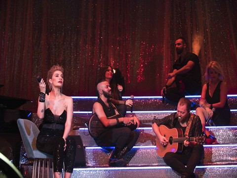 Sıla... 10. SANAT YILINI, SAHNEDE KUTLADI!..