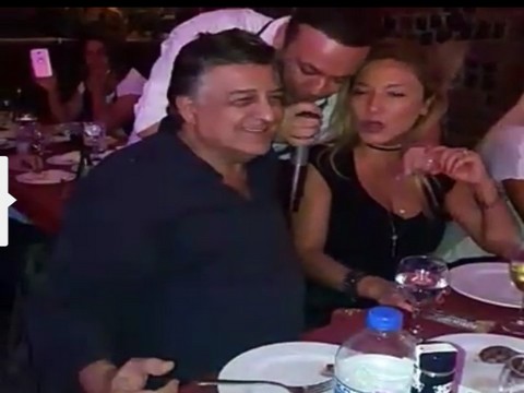 Yılmaz Vural... EŞİNE FASIL SÜRPRİZİ!..