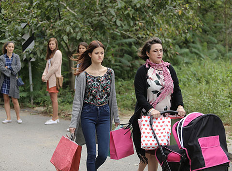 Kırgın Çiçekler... SIR PERDESİ ARALANIYOR!