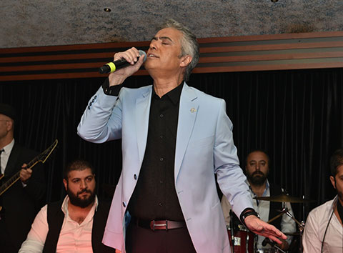 Cengiz Kurtoğlu... İLK DEFA NOSSA COSTA’DA SAHNE ALTI!