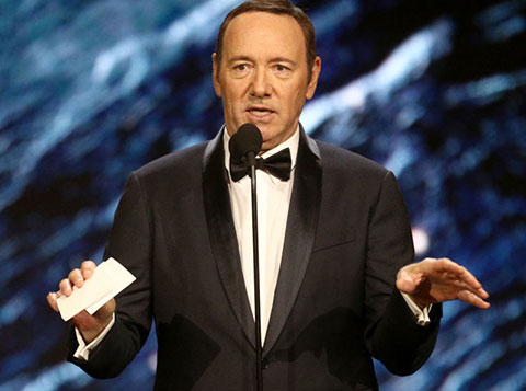 Kevin Spacey... CİNSEL YÖNELİMİNİ AÇIKLADI!