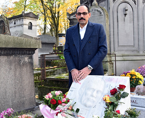 Ahmet Kaya... MEZARINA EN ÜST DÜZEY ZİYARET!