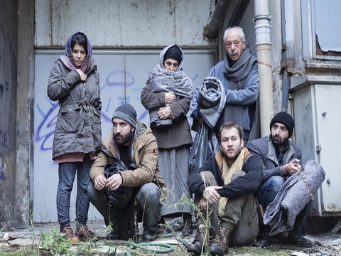 Genco Erkal / Göçmenler... HEM OYNADI HEM YÖNETTİ!..