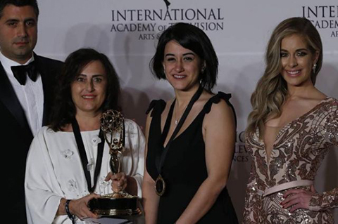 Kara Sevda... İLK EMMY ÖDÜLÜNÜ ÜLKEMİZE GETİRDİ!