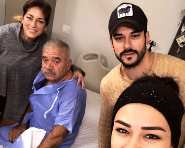 Burak Özçivit... BABASININ BAŞINDAN BİR AN OLSUN AYRILMADI!