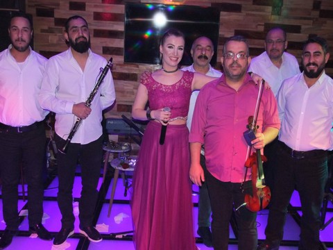 Meryem Sevilen... DOĞUM GÜNÜNÜ SAHNEDE KUTLADI!..