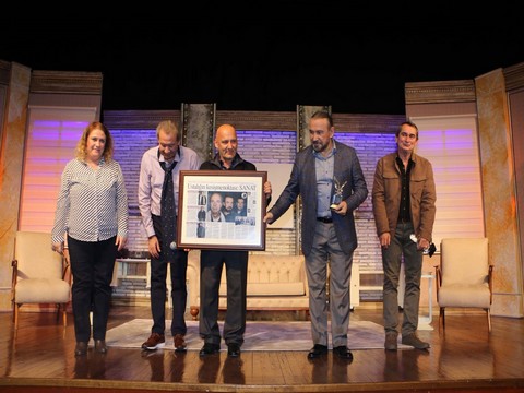 Sanat... 20 YIL SONRA YENİDEN SAHNELENDİ!..