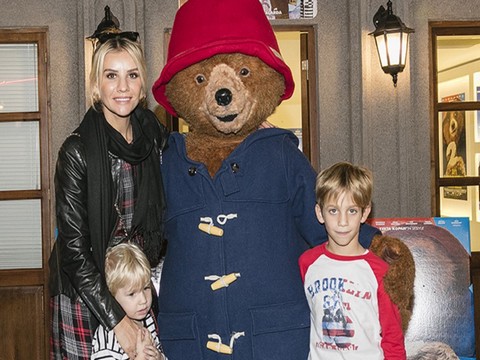 Esra Erol... "AYI PADDINGTON" I ÇOCUKLARI İLE BİRLİKTE KARŞILADI!..