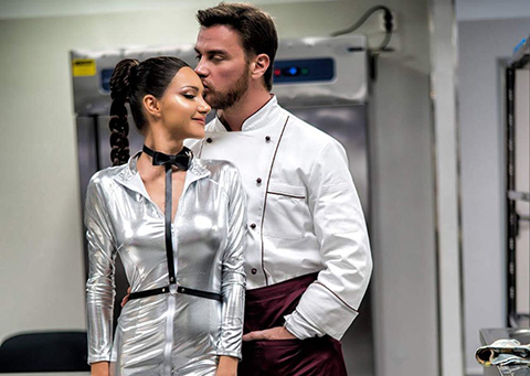 Sinan Akçıl... SEVGİLİYE BÜYÜK SÜRPRİZ!