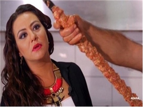 Ezgi Sertel... "ANADOLU'YU YİYEN KADIN" DAN 100.000 TL'LİK DAVA!..