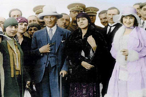 ÜNLÜLERDEN 5 ARALIK KADIN HAKLARI GÜNÜ MESAJLARI!