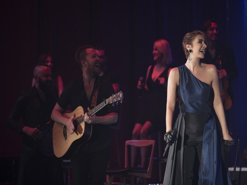 Sıla... İZMİR'DE YOĞUN İLGİ