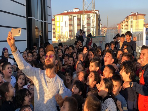 Bahadır Tatlıöz... KARABÜK'TE SEVGİ SELİ!..
