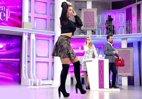 Evleneceksen Gel... EVLİLİK PROGRAMI YASAĞINI DELDİ!