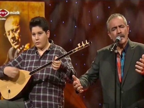 Fatih Kısaparmak... SAZI,OĞLU KONUŞTURDU, TÜRKÜYÜ BABA SÖYLEDİ!..