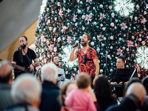 Bora Gencer... COŞKU DOLU ERKEN YENİ YIL KONSERİ!..