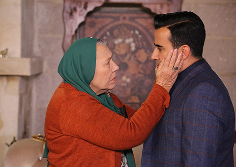 Aşk ve Mavi... ALİ VE MAVİ KONAKTAN AYRILIYOR!