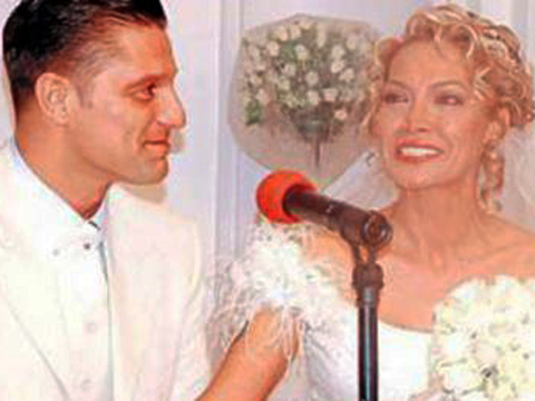 Hilal Özdemir-Hazım Körmükçü...BİRİNE YAKLAŞMAMA, DİĞERİNE KONUŞMAMA YASAĞI