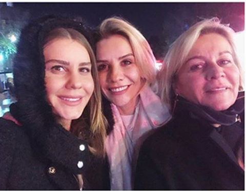 Esra Erol... YENİ YILA GELENEKSEL YERİNDE GİRDİ!