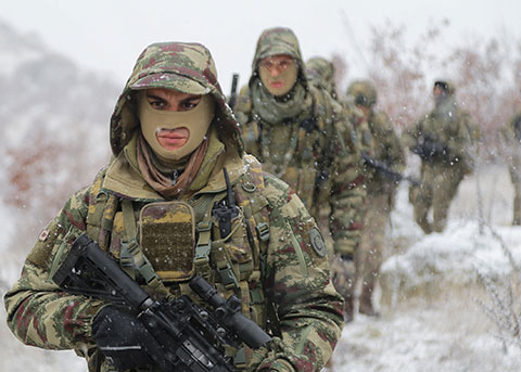 Savaşçı... OLAYLAR HIZ KESMİYOR!