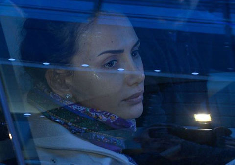 Emina Sandal... AĞLARKEN YAKALANDI!