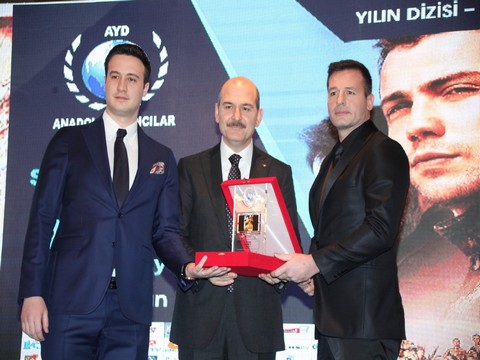 Söz... BİR ÖDÜL DE ANKARA'DAN GELDİ!..