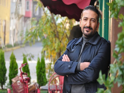 Ali Ata... 12 ŞARKIYA 12 KLİP!..