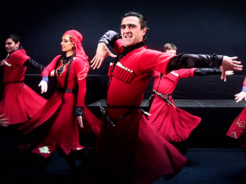 15 YILLIK ÖZLEM BİTİYOR.. 50. YILIN İLK GÖSTERİSİ İSTANBUL’ DA!