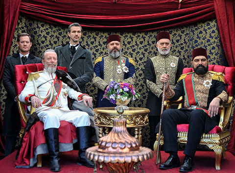 Payitaht Abdülhamid...ABDÜLHAMİD İKİ AYRI SUİKAST PLANININ ORTASINDA!