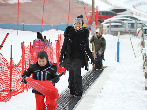 Çağla Şikel... ÇOCUKLARIYLA KARIN KEYFİNİ ÇIKARDI!...