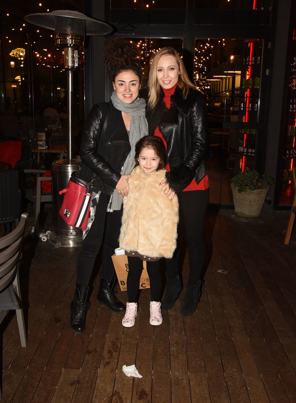 Ayşegül Yıldız... "AKILLI KADINLAR TEKRAR EVLENMİYOR"!..