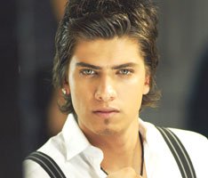 Süleyman Akyıldız... ALBÜMÜ VE KLİBİYLE ÇOK İDDİALI!