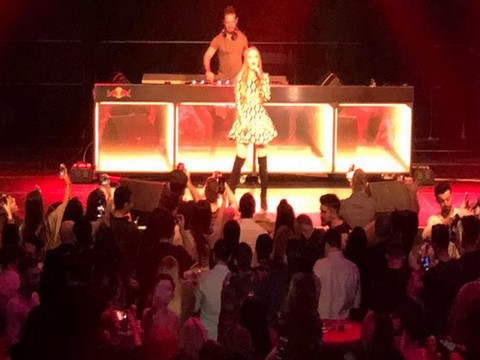 Ece Seçkin... AVUSTURYA'DA YOĞUN İLGİ!..