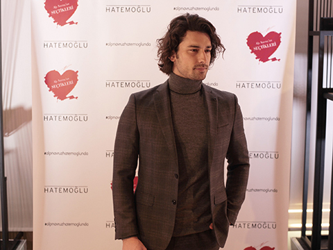 Alp Navruz... AŞK'A SİTEM ETTİ!...