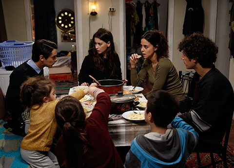 Bizim Hikaye... FİLİZ BARIŞ'IN KALBİNİ YENİDEN KAZANABİLECEK Mİ?