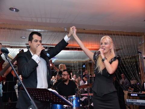 Ferda Anıl Yarkın - Ömür Gedik... AŞK ŞARKILARINI BİRLİKTE SÖYLEDİLER!..