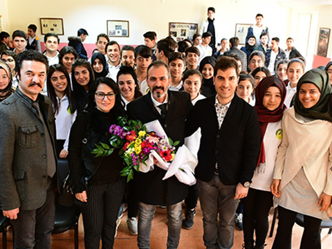 Ekrem Arpak... GENÇLERİN YÜREKLERİNE DOKUNDU!...