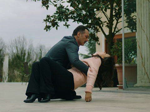 Kanatsız Kuşlar... NEFİSE VURULUYOR!