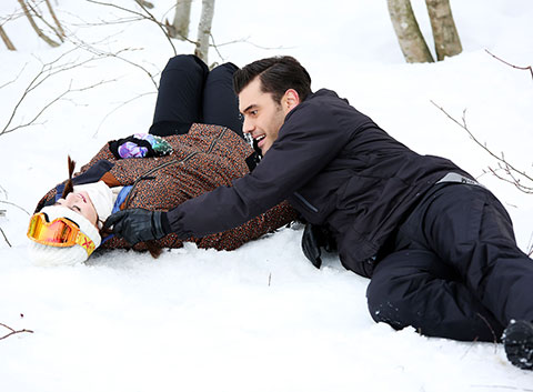 Şevkat Yerimdar... ESİN İLE ŞEVKAT'İN KAR KEYFİ!