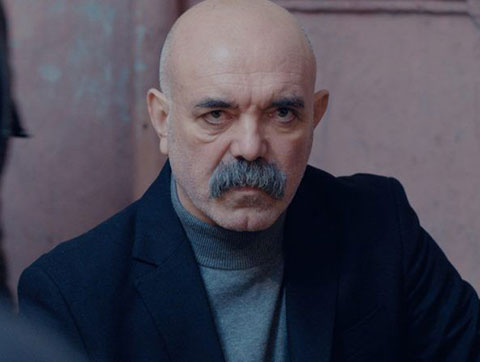 Ercan Kesal... "ÇUKUR"DAKİ ŞİDDETİ MASUM BULDU!