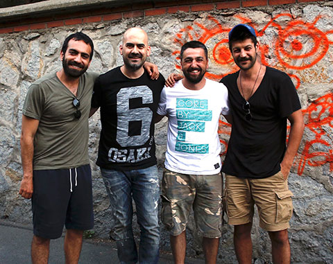 Mahalle... MÜZİKLERİ TOYGAR IŞIKLI’DAN!